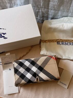 Burberry Snip Mini Chain Bag. Full Set